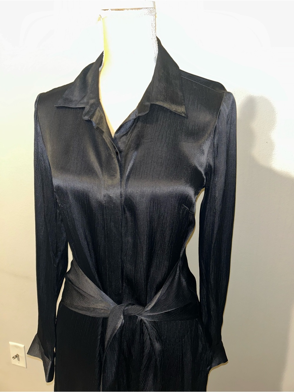NWT Bobi Black Black Long-Sleeve Satin Shirt Dress with Tie Waist Sz S - Picture 2 of 7